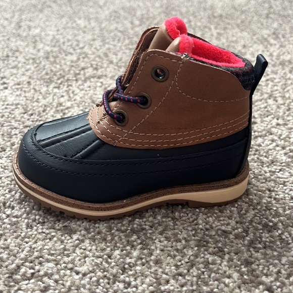 NWOT Max + Jake snow boots - Picture 3 of 5